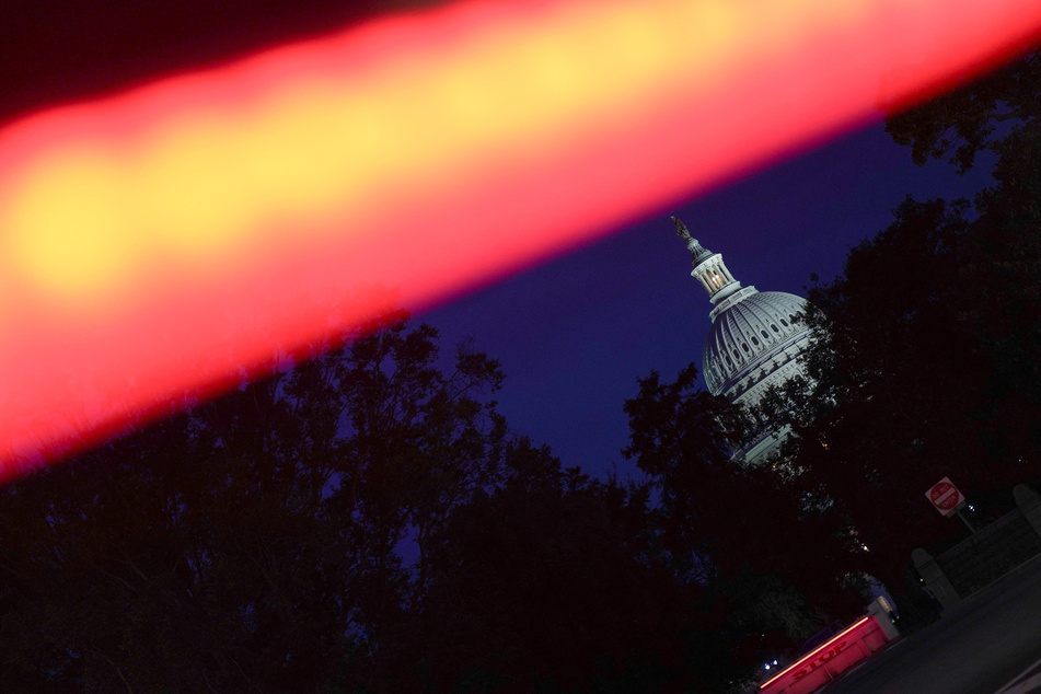 Government headed for total shutdown with Republicans and Democrats still far apart
