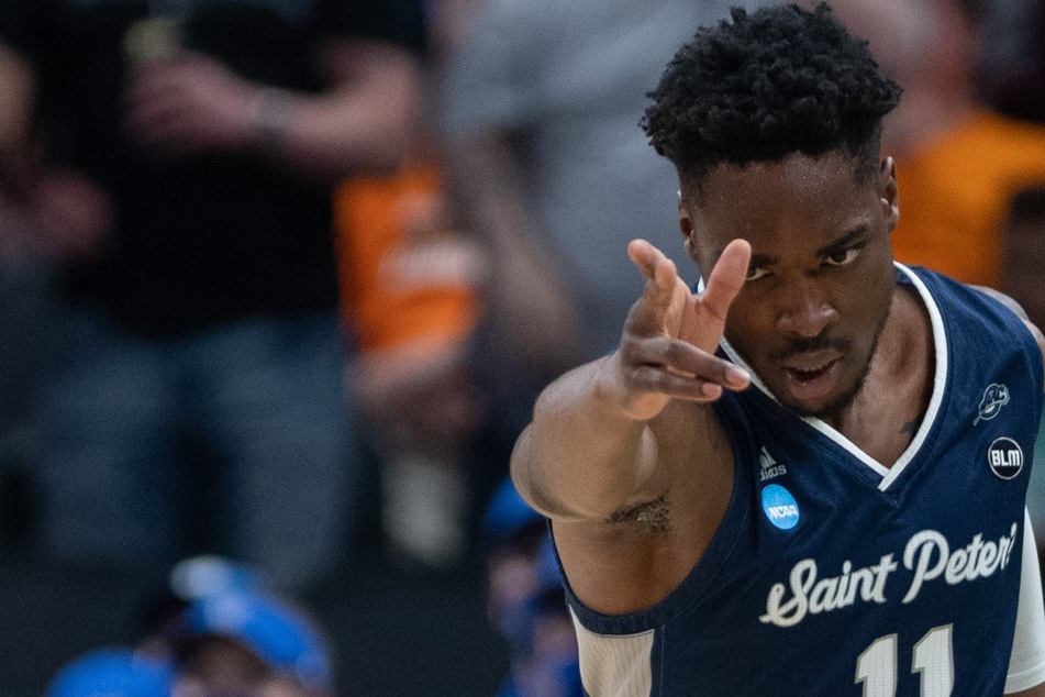 March Madness Roundup: UNC upsets defending champs while St. Peter’s and more move into the Sweet 16