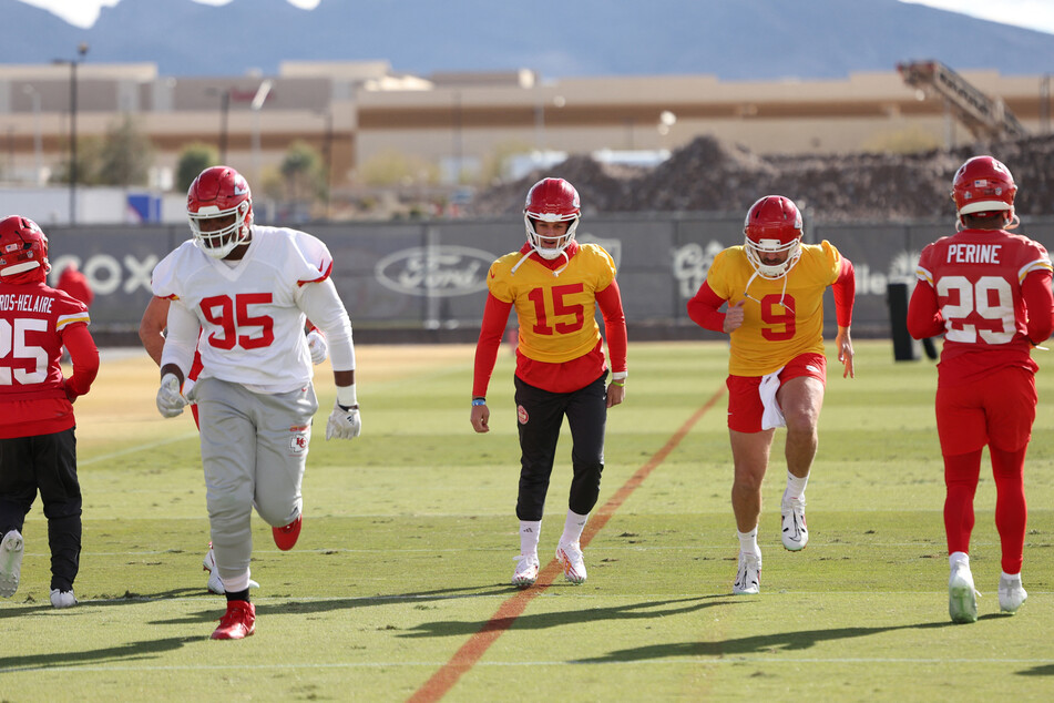 Kansas City Chiefs cancel practice after player suffers cardiac arrest