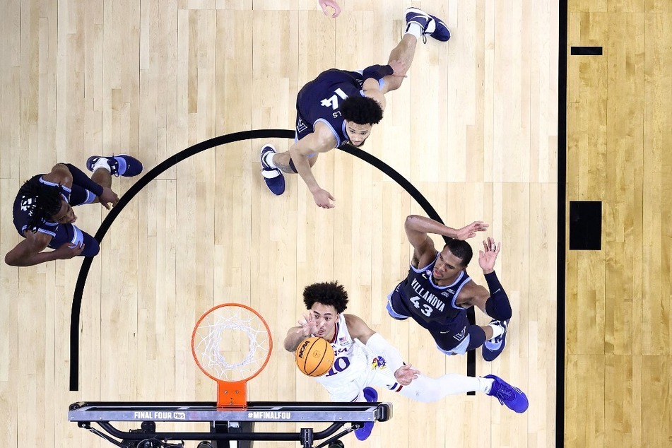 Coach Jon Scheyer of Duke and Coach Kyle Neptune of Villanova will replace legendary coaches Mike Krzyzewski and Jay Wright, who each led their respective programs to the Final Four last season.
