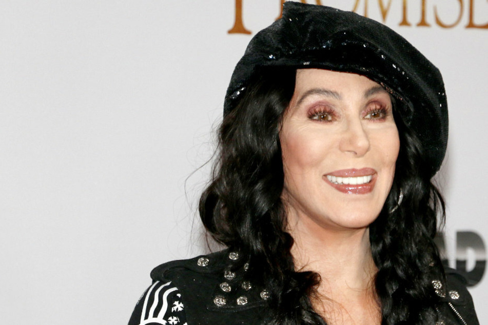 Not Strong Enough for the USPS? Cher's bid to become postal volunteer rejected