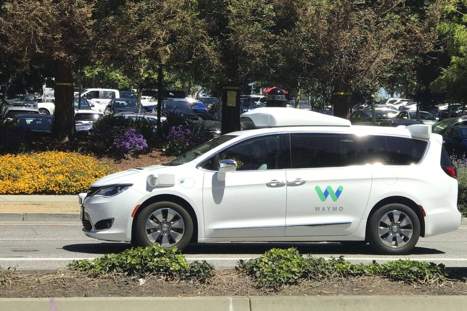 California to allow self-driving taxis with paying passengers