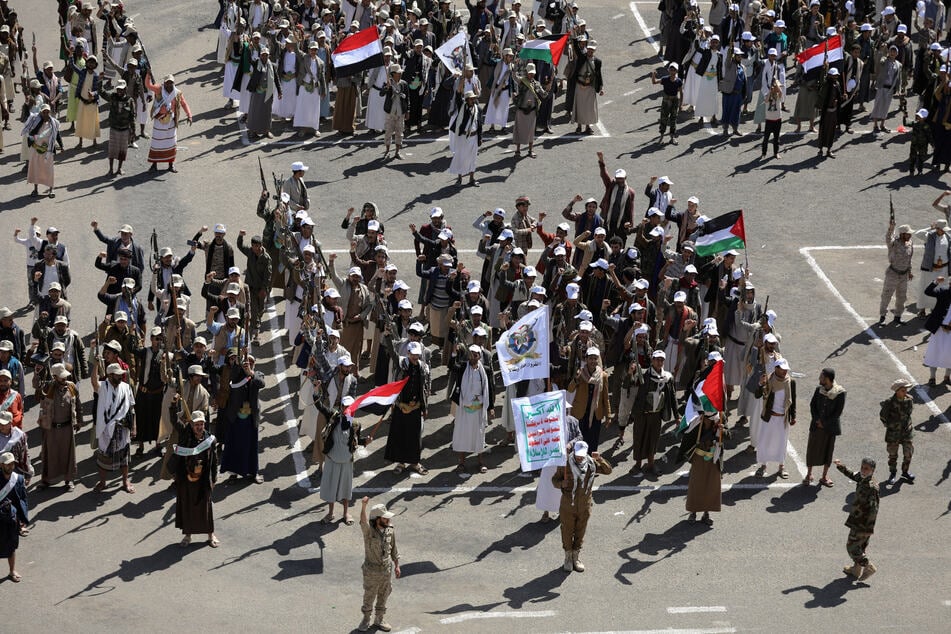 Houthi rebels launched their latest attacks on US ships in the Red Sea on Saturday morning.