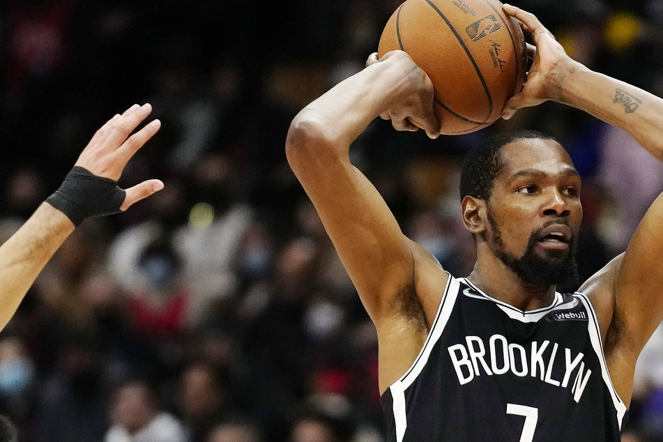 Kevin Durant scored 39 points against the Pacers.