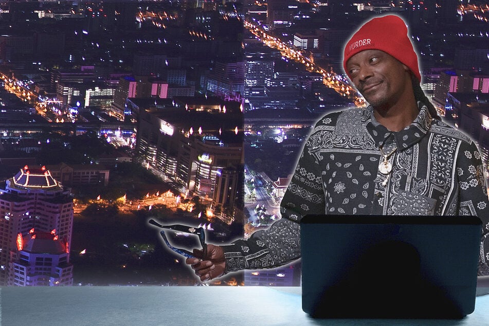 Yup, you can pay half a million for fake land next to Snoop's fake mansion.