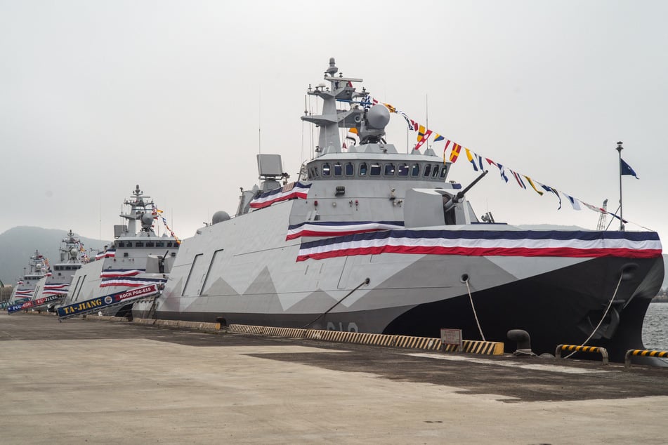 Taiwan complained about China's "provocative" behavior after its coastguard had a "standoff" with Chinese ships on Sunday.