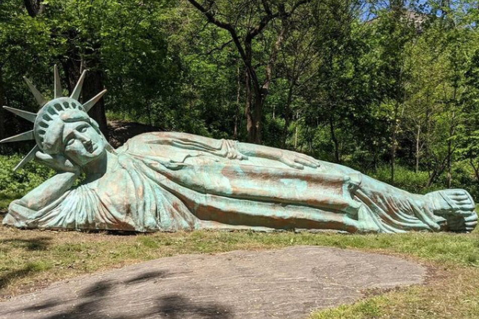 New York has a new Statue of Liberty that's chillin' like a villian