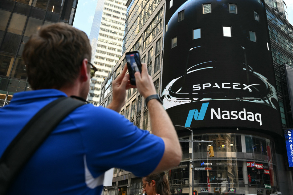 SpaceX shares continued to surge on Tuesday to lift the company above Amazon in market value.