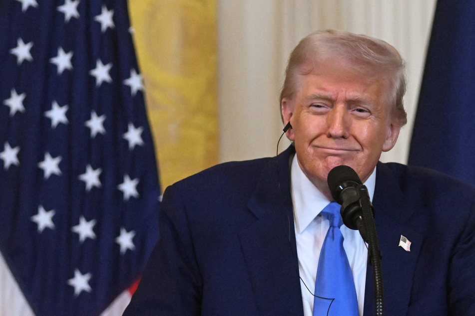 Trump says Canada, Mexico tariffs are moving "forward" on schedule