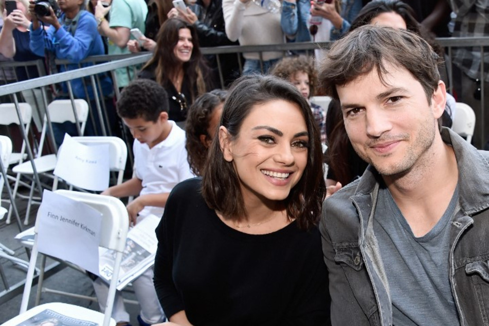 Ashton Kutcher opens up on "pretty bizarre" That '70s Show spinoff