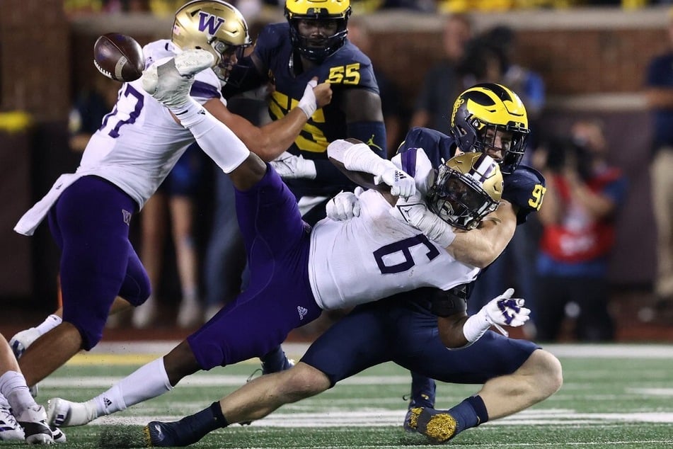 The CFP Championship game is bound to be a classic showdown between the defensive and offensive lines!