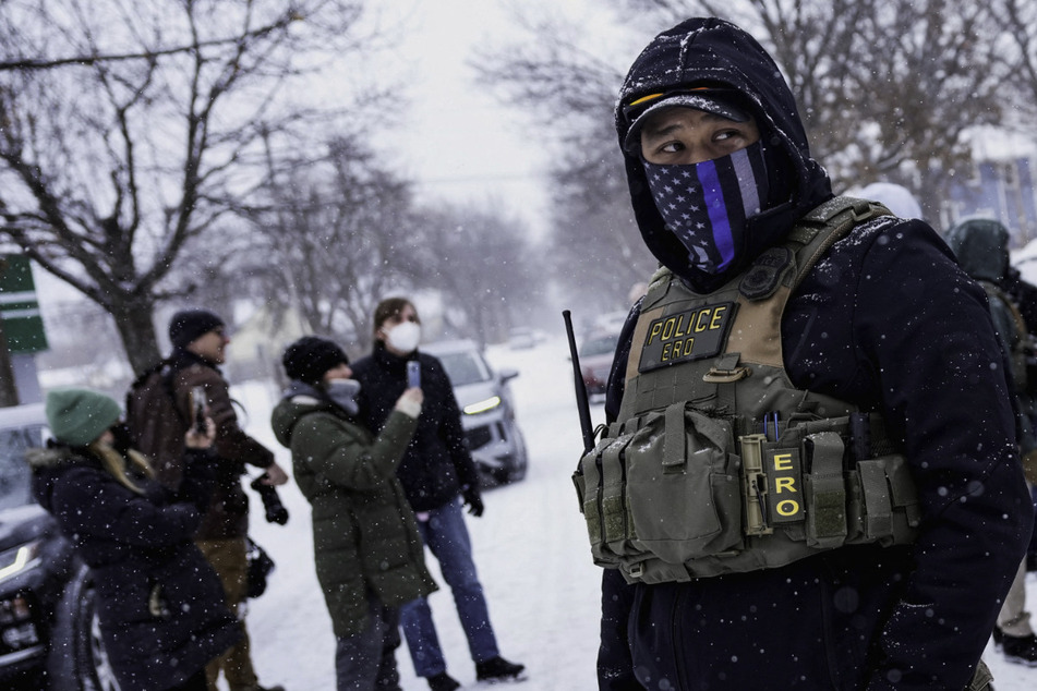 ICE memo giving agents authority to break into homes without judicial warrant slammed as unconstitutional