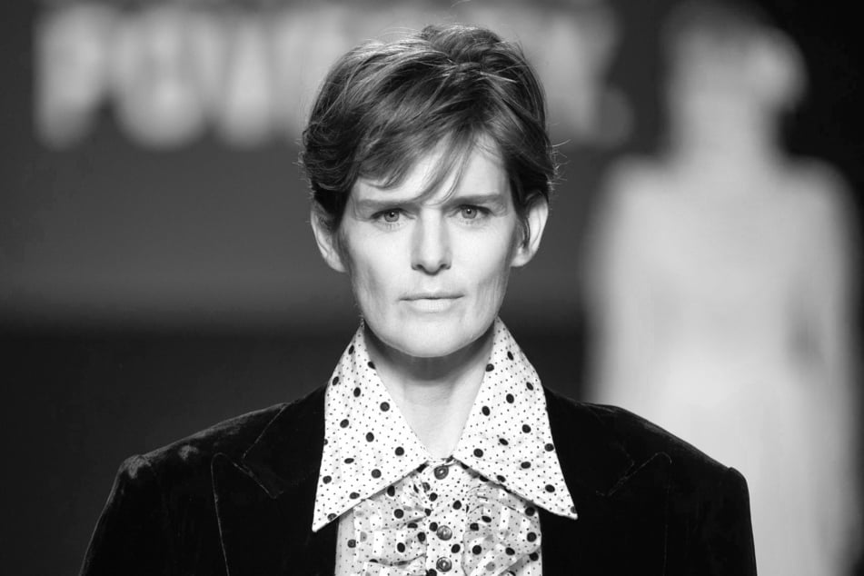 Supermodel Stella Tennant, the face of Chanel, has passed away