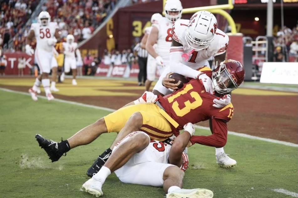 Caleb Williams kisses second Heisman Trophy goodbye amid uncertain future