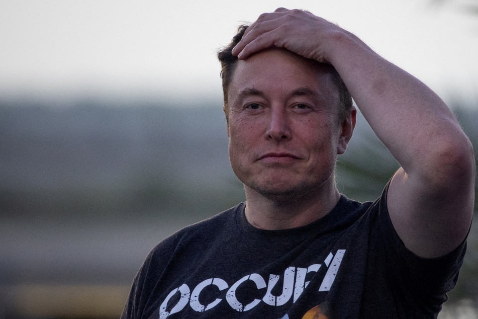 Elon Musk urges Twitter followers to vote Republican in midterms