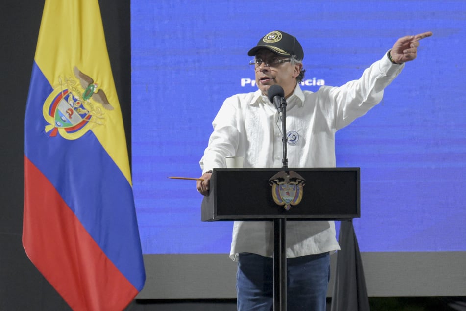 Colombian President Gustavo Petro said a report alleging top military and intelligence officials leaked information to a guerrilla group was based on CIA disinformation.