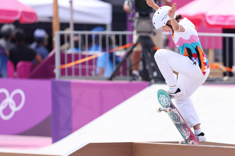 Olympics: 13-year-old wins first ever gold medal in women's skateboarding!
