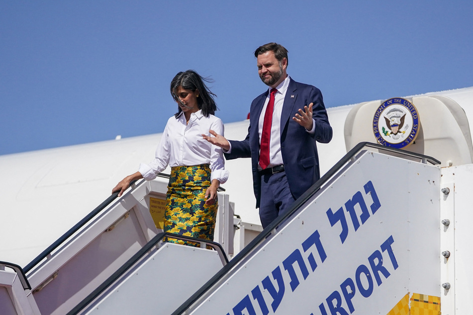 JD Vance (r.) and wife Usha arrived in Israel on Tuesday.
