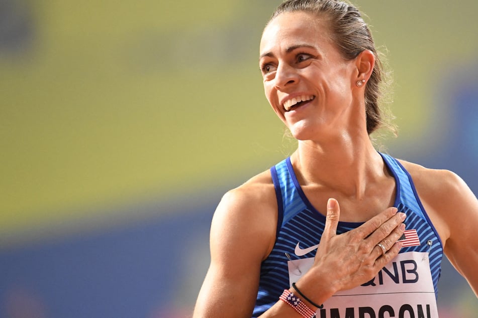 Olympian Jenny Simpson suddenly collapses on track during all-comers event