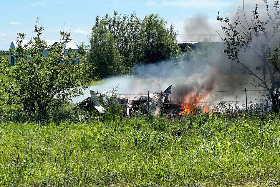 A small aircraft carrying skydivers crashed on Sunday afternoon in Missouri.