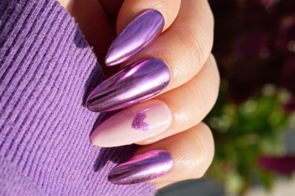 TikToker @SailorNailsArt's Purple Chrome Nails are perfect for the non-traditional V-Day lovers.
