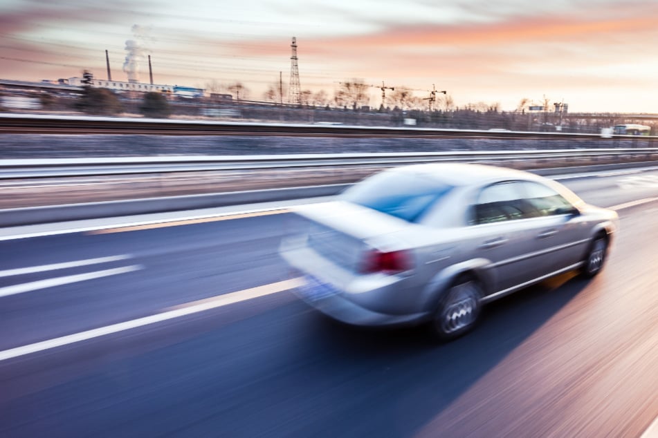 Canadian driver pulled over for sleeping while speeding on autopilot