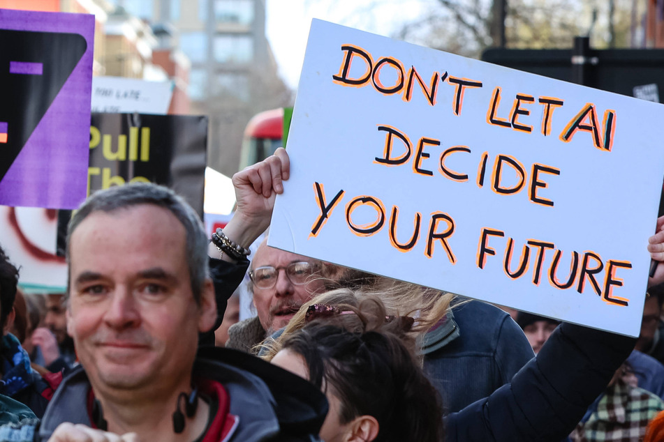 AI anxiety goes on full display with voter unease and viral graduation boos