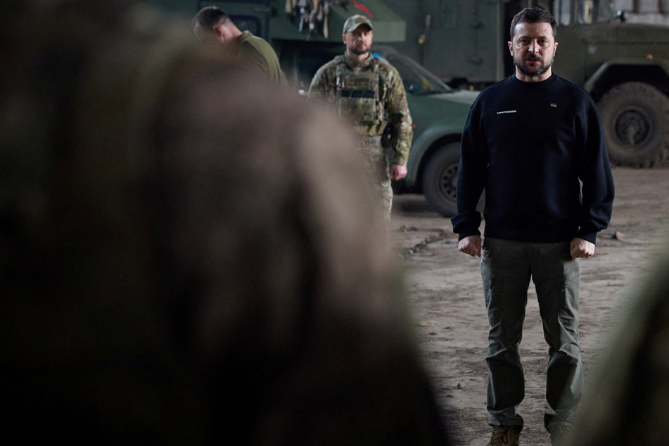 Zelensky explains why Ukraine can't start counteroffensive against Russian forces