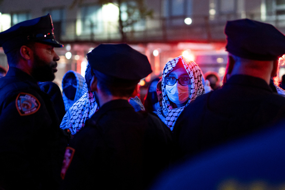 Dozens of Columbia students arrested as NYPD violently clears Palestine solidarity sit-in