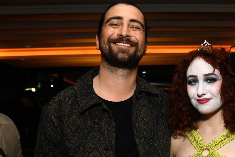 Chappell Roan makes surprise guest performance with Noah Kahan at his sold-out Rose Bowl show