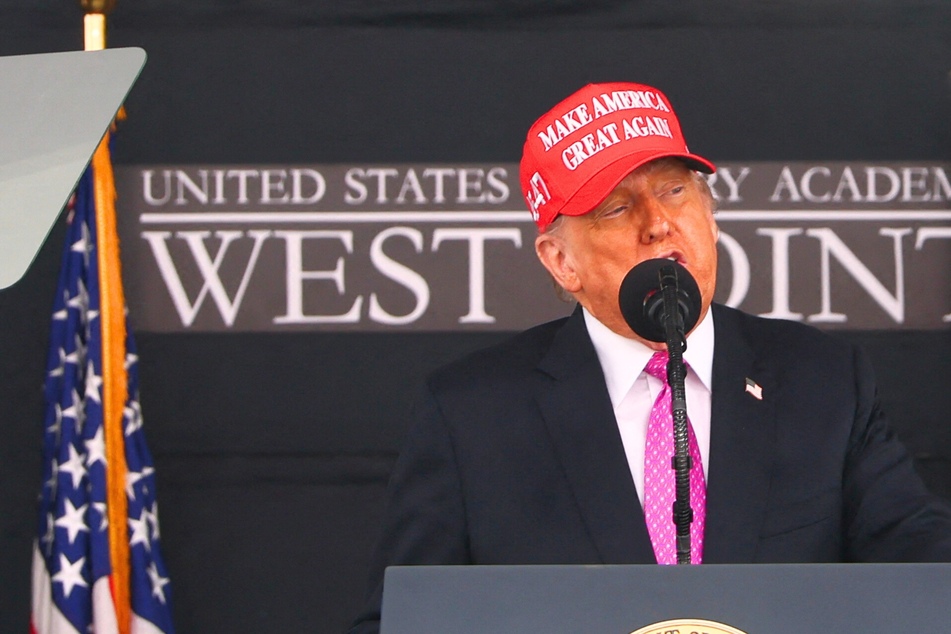 Trump shares words of wisdom on golf and trophy wives in West Point commencement speech