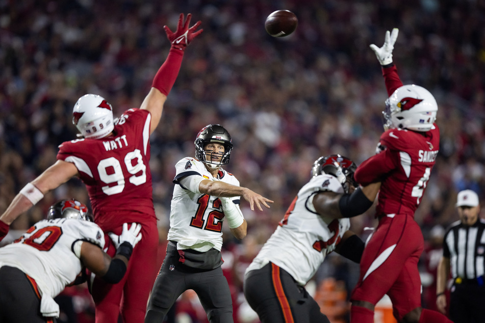 Buccaneers quarterback Tom Brady threw 32 of 48 passes for 281 yards.