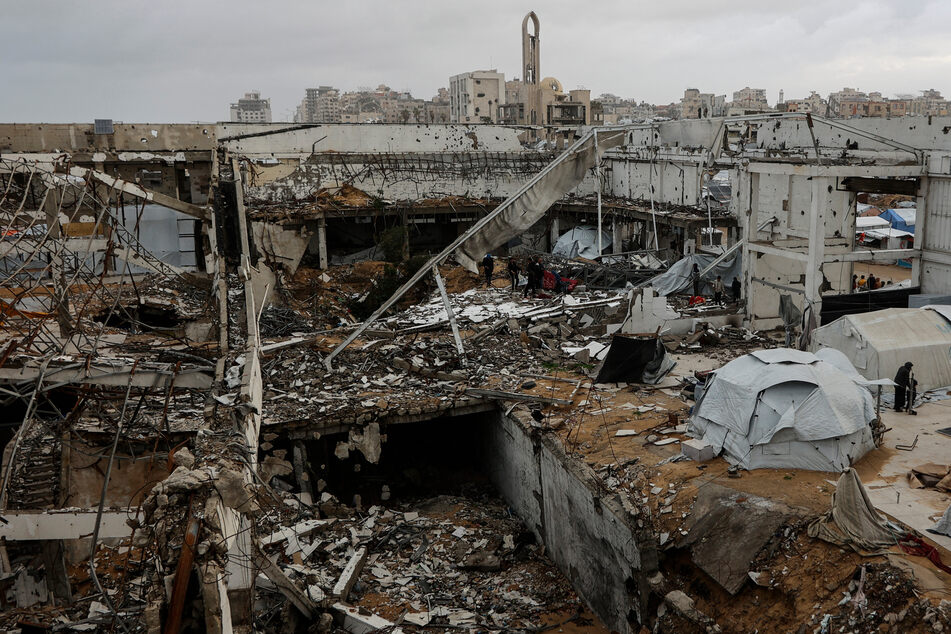More than 400 people have been killed in Israeli attacks on Gaza since the ceasefire took effect.