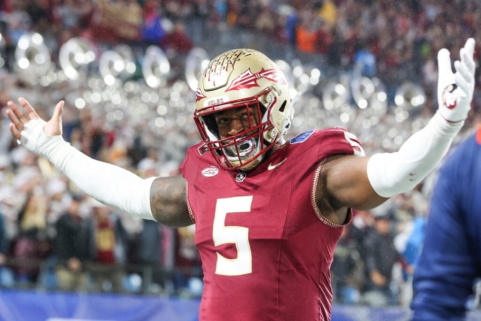 If Alabama wins the CFPP championship game against Texas, this outcome would grant Florida State a national title if they outplay Georgia in the Orange Bowl.