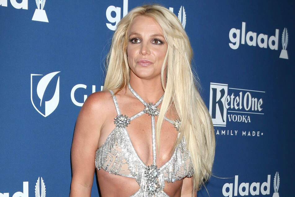 Britney Spears has apparently dumped her on-and-off again boyfriend Paul Soliz.