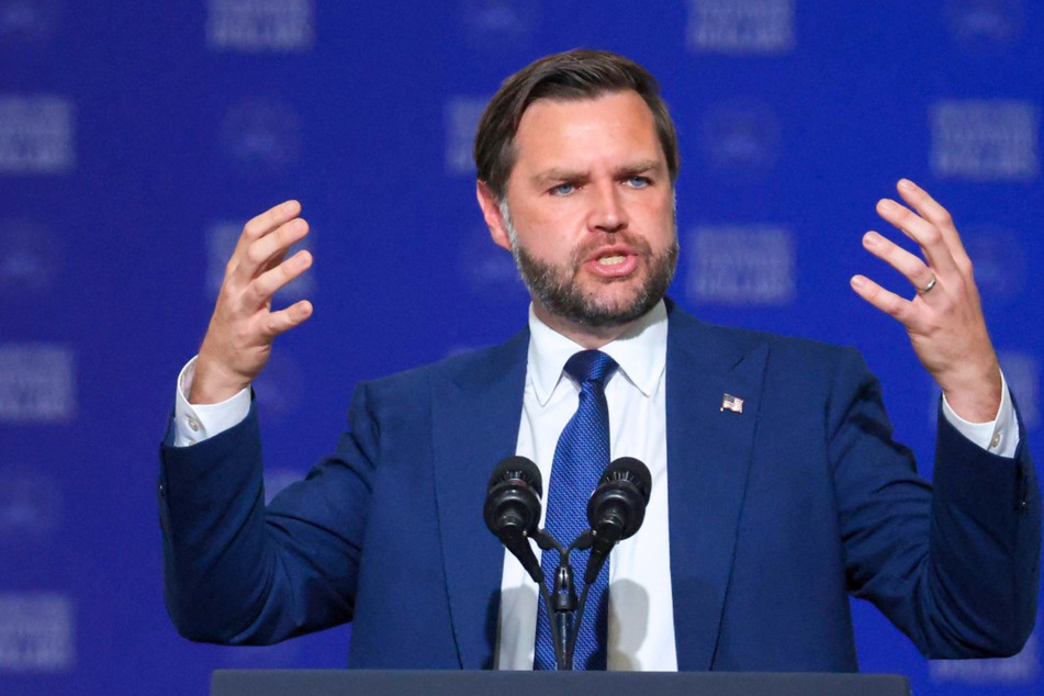 JD Vance tells Joe Rogan the Trump admin. "mishandled" Epstein files release: "We screwed up"