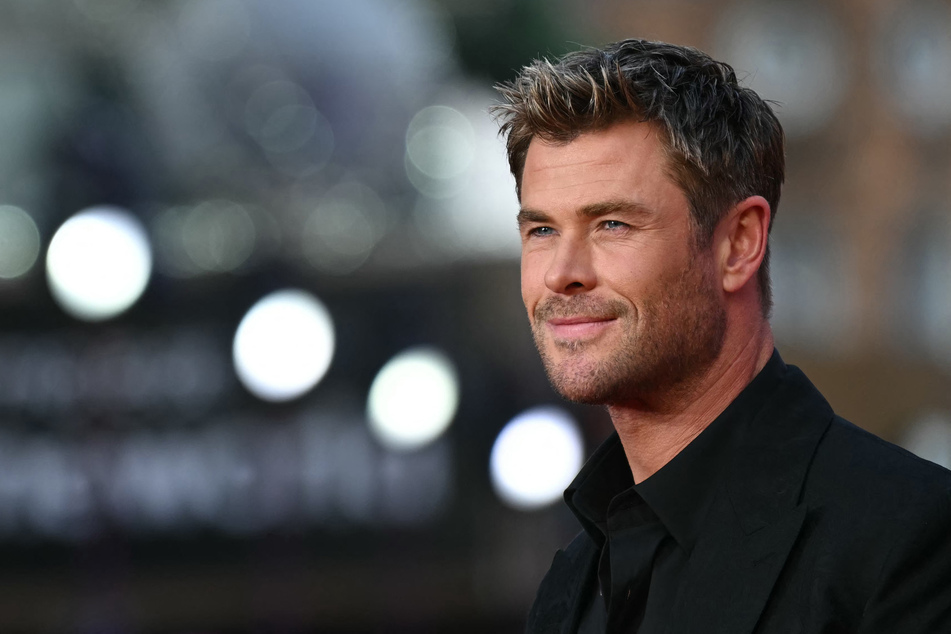 Chris Hemsworth revealed why he has some regrets about a selfie he took at the 2024 Academy Awards!
