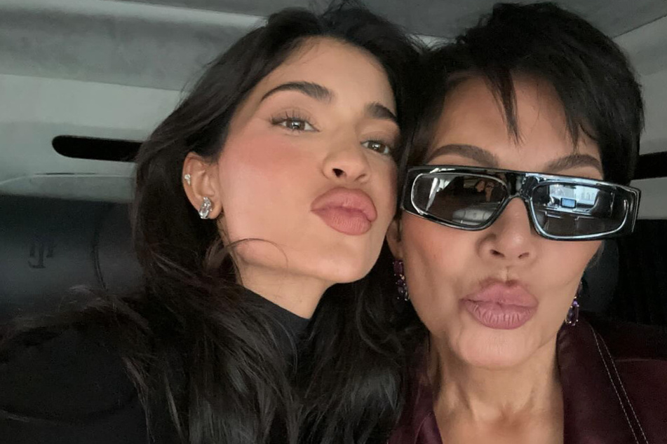 Kylie Jenner posed with her momager Kris Jenner (r) after attending Timothée Chalamet's Wonka premiere in LA.
