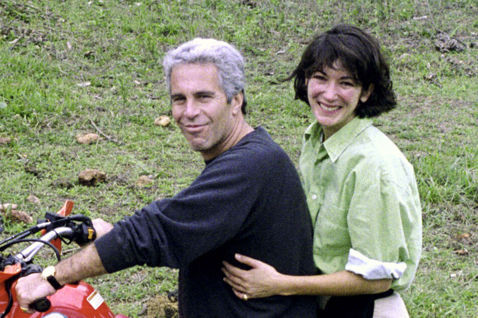 On Wednesday, Ghislaine Maxwell (r.) asked a judge to overturn her conviction a few days before files on her co-conspirator Jeffrey Epstein are to be released.