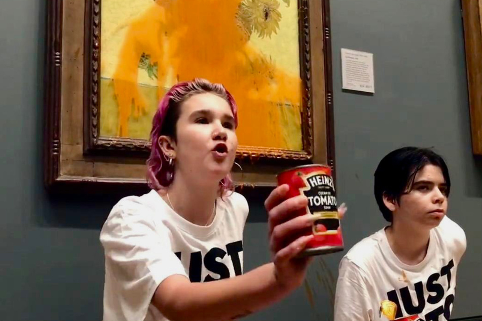Phoebe Plummer gave an emboldened speech in front of the painting after throwing tomato soup over it: "What is worth more, art or life? Is it worth more than food? Worth more than justice?"