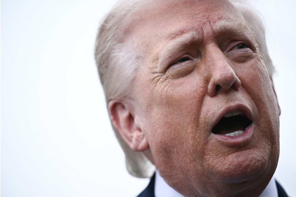 Trump threatens to use ICE agents for airport security as TSA goes unpaid