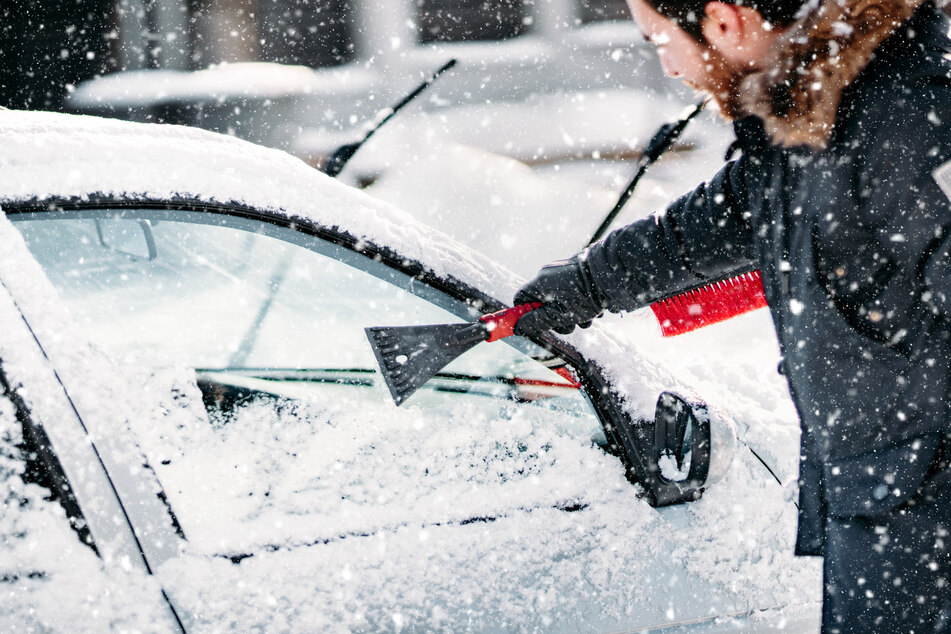 Ice scraper allegedly used as a weapon in dispute over a face mask