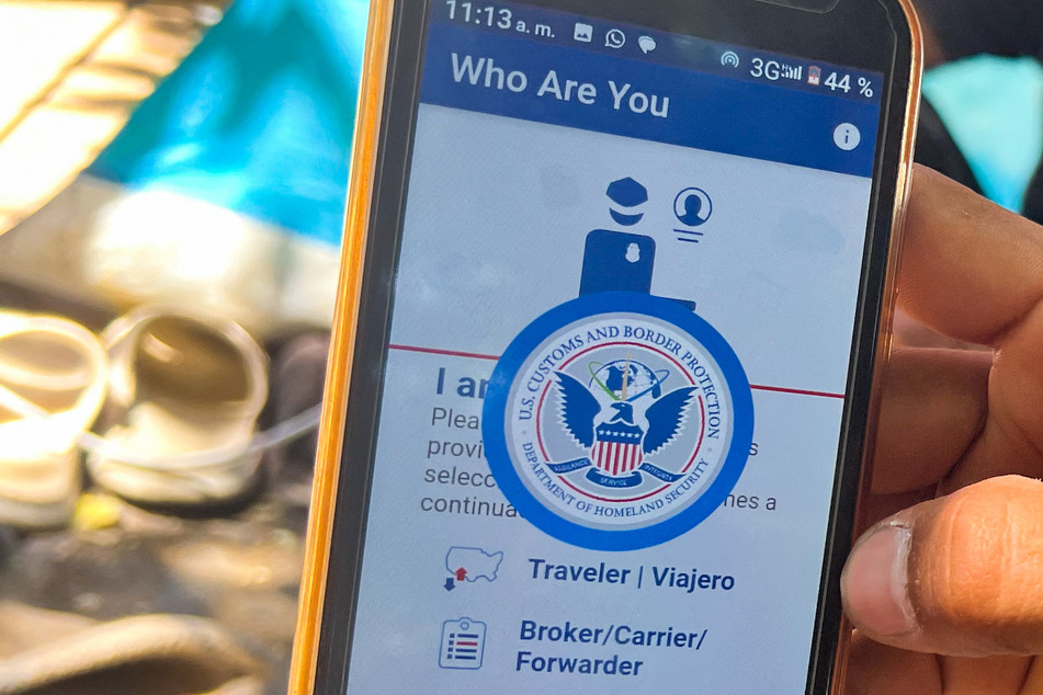 Trump administration orders almost one million refugees and asylum seekers to "self-deport"