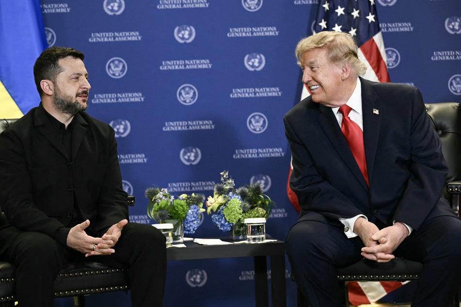 President Donald Trump (r) called for a total ban on the export of US diesel during a press conference alongside Ukrainian President Volodymyr Zelensky (l) on Tuesday.