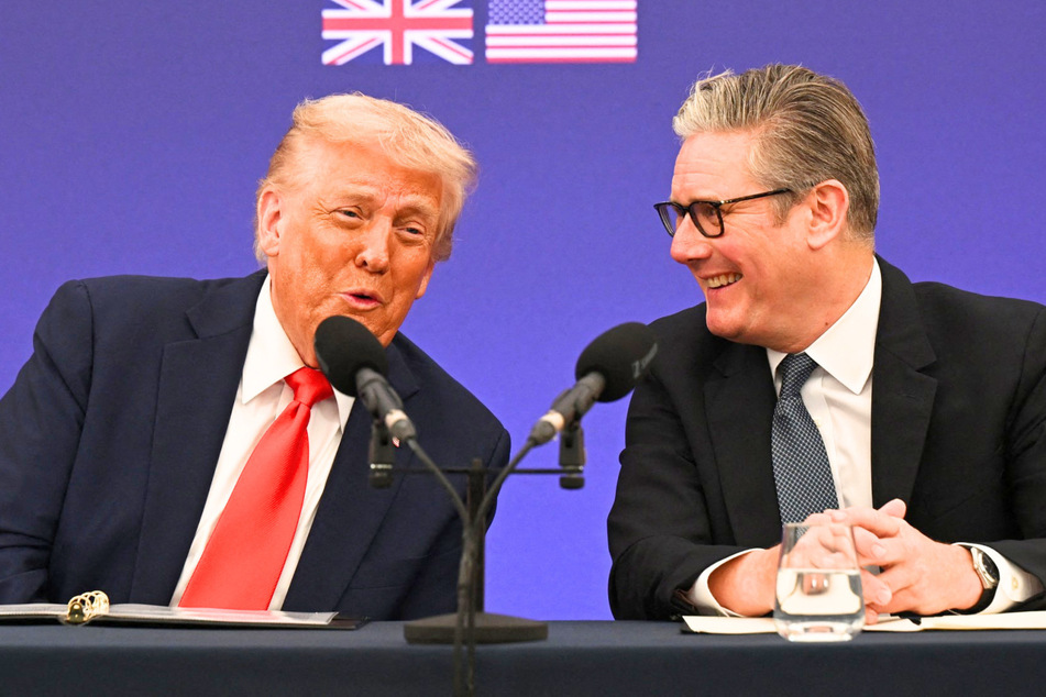 Trump leaves UK officials in stitches with bizarre rant on windmills and "fat foxes"