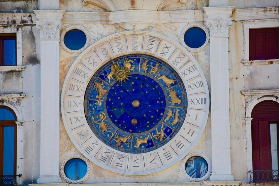 Today's horoscope: Free daily horoscope for Friday, November 22, 2024
