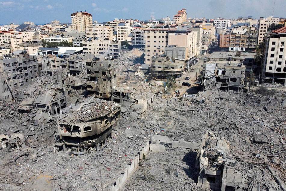 Israel-Gaza war updates: Hamas alleges Israeli hostage and her two children have been released