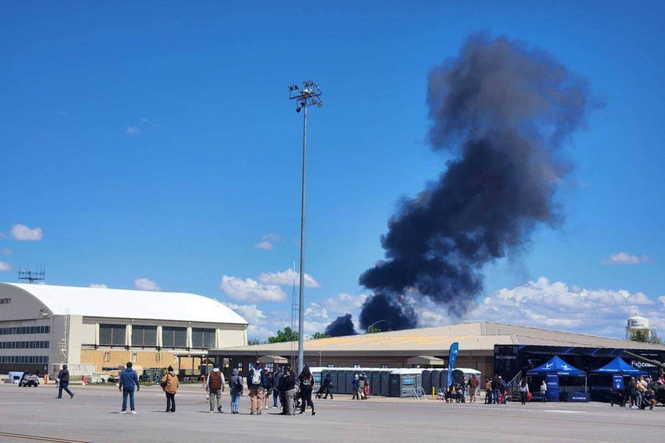 Two fighter jets collide in midair during Idaho air show