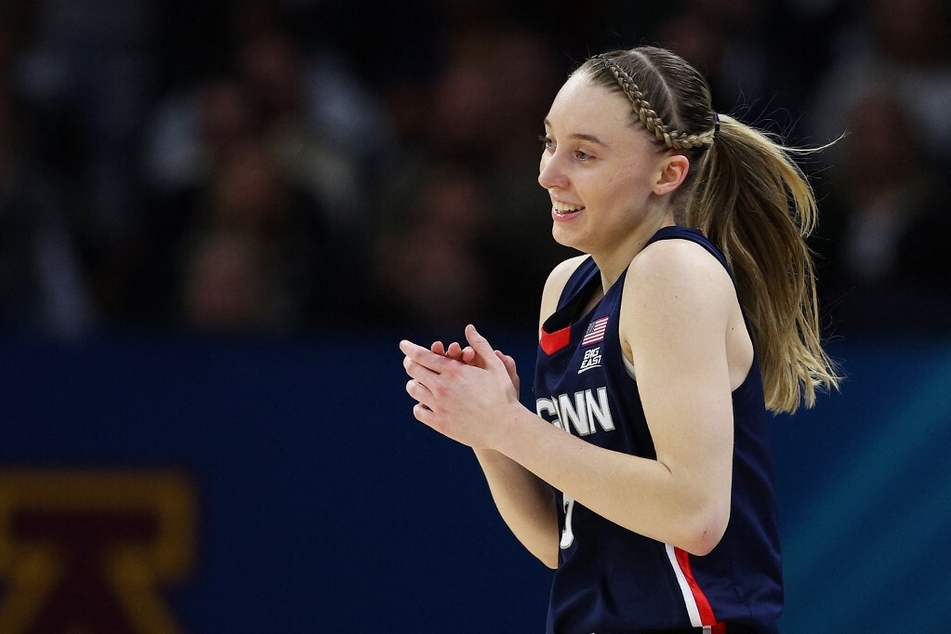 Paige Bueckers breaks the internet with triumphant return