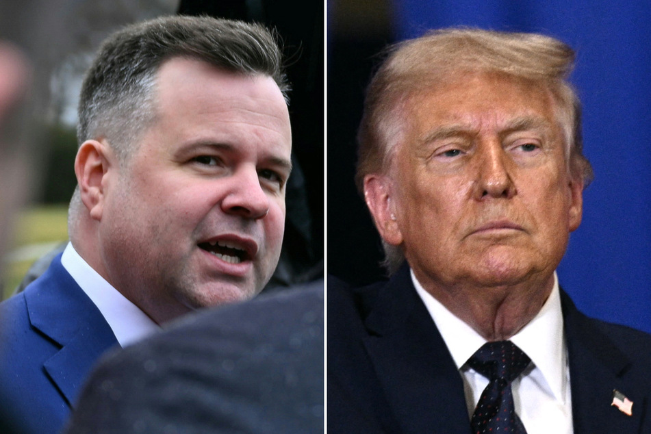 President Donald Trump (r.) has tapped fierce ally Bill Pulte, who has no national security experience, as the new head of national intelligence.
